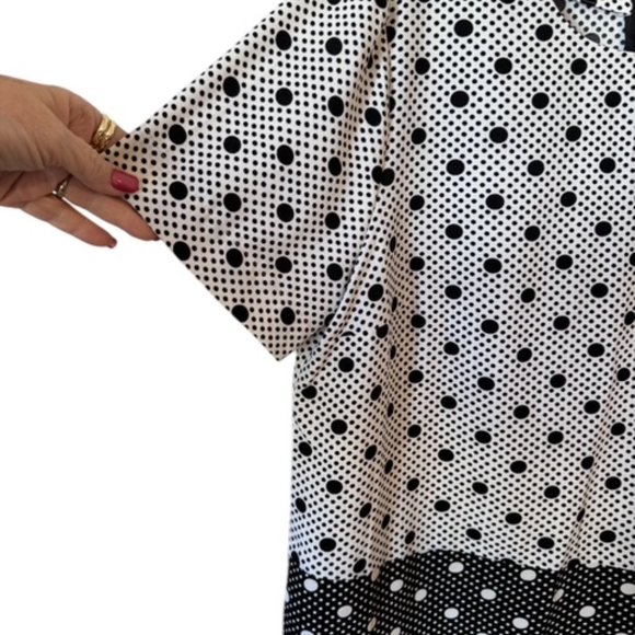 ❤️NWT CLASSIC BLACK/WHITE POLKA DOT TOP  LARGE - Picture 2 of 7